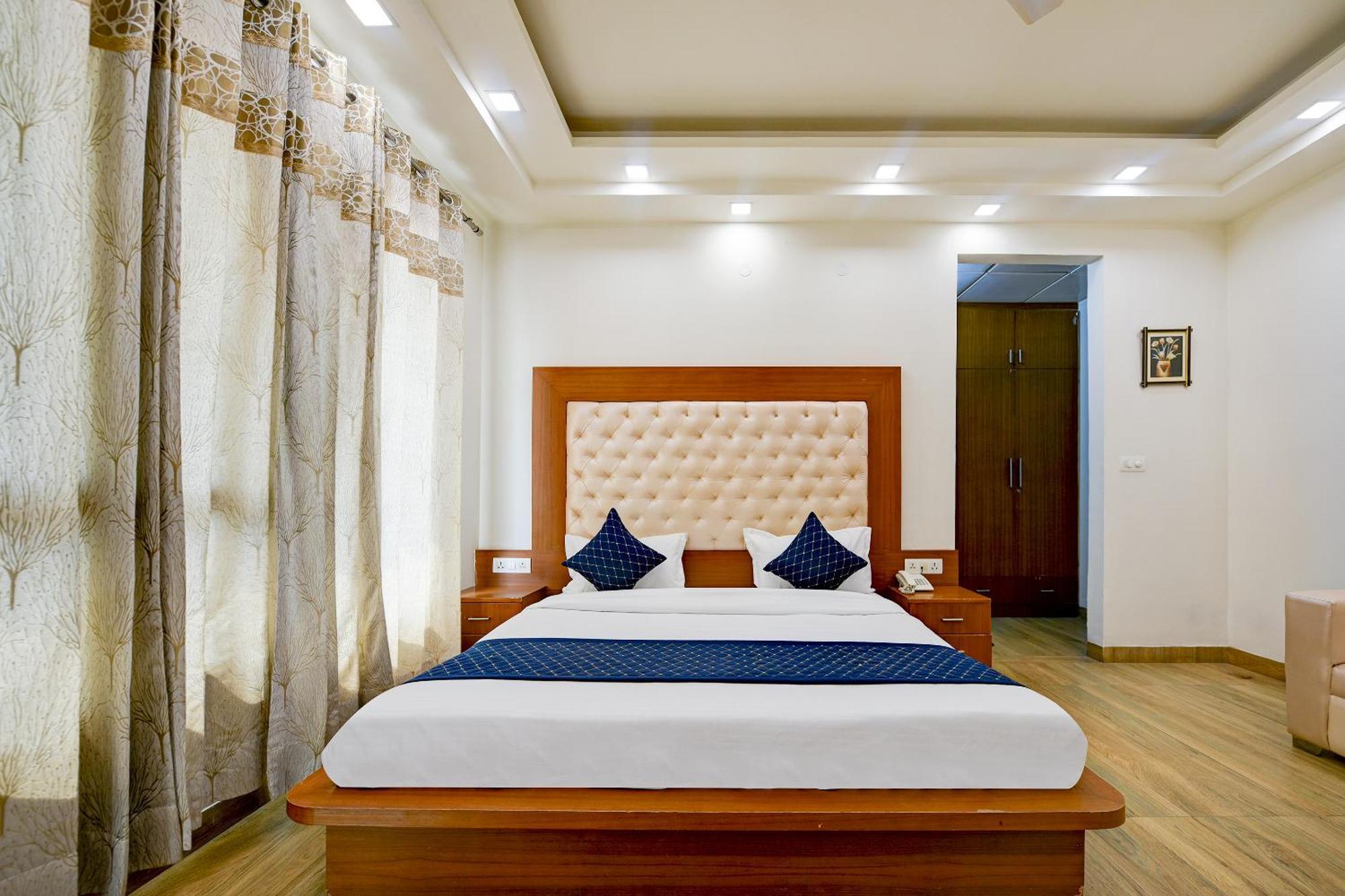 Hotel Leaf 9 Boutique, Near Golf Course Road And Galleria Market Gurgaon Exterior foto