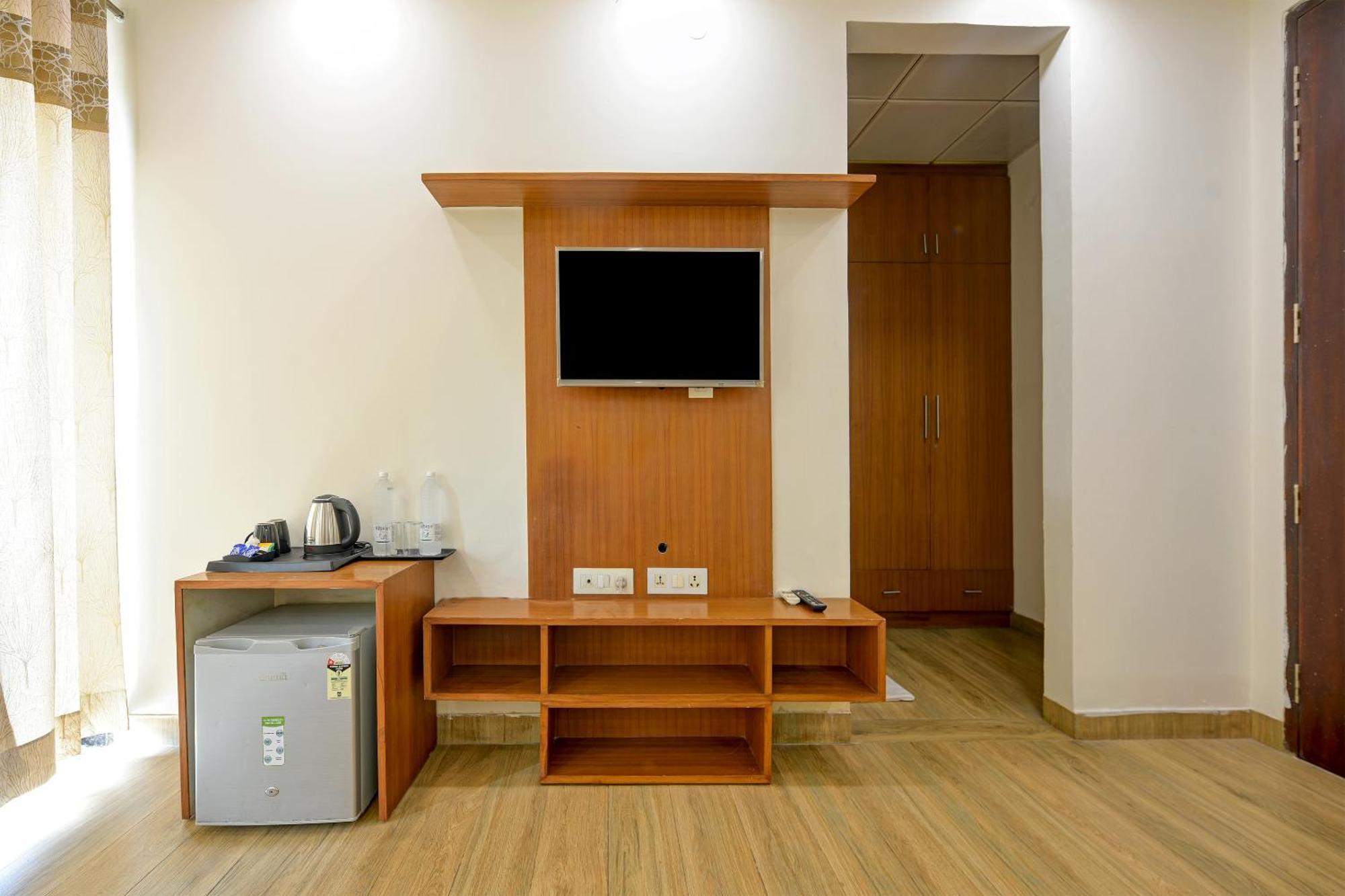 Hotel Leaf 9 Boutique, Near Golf Course Road And Galleria Market Gurgaon Exterior foto