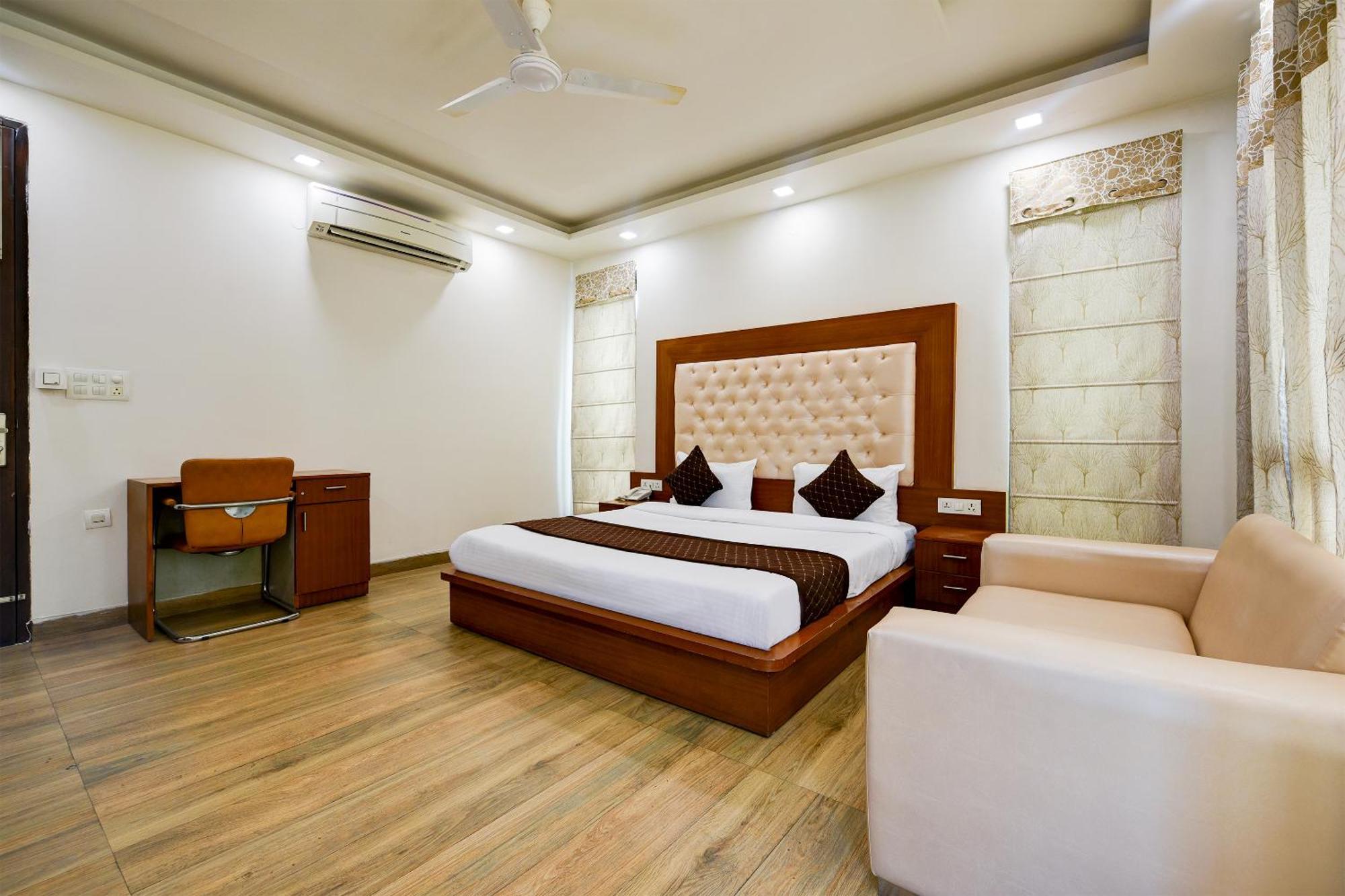 Hotel Leaf 9 Boutique, Near Golf Course Road And Galleria Market Gurgaon Exterior foto